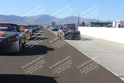 media/Nov-19-2022-Speed Ventures (Sat) [[eb5c8f9508]]/Around the Pits/Pre Grid Race Group/